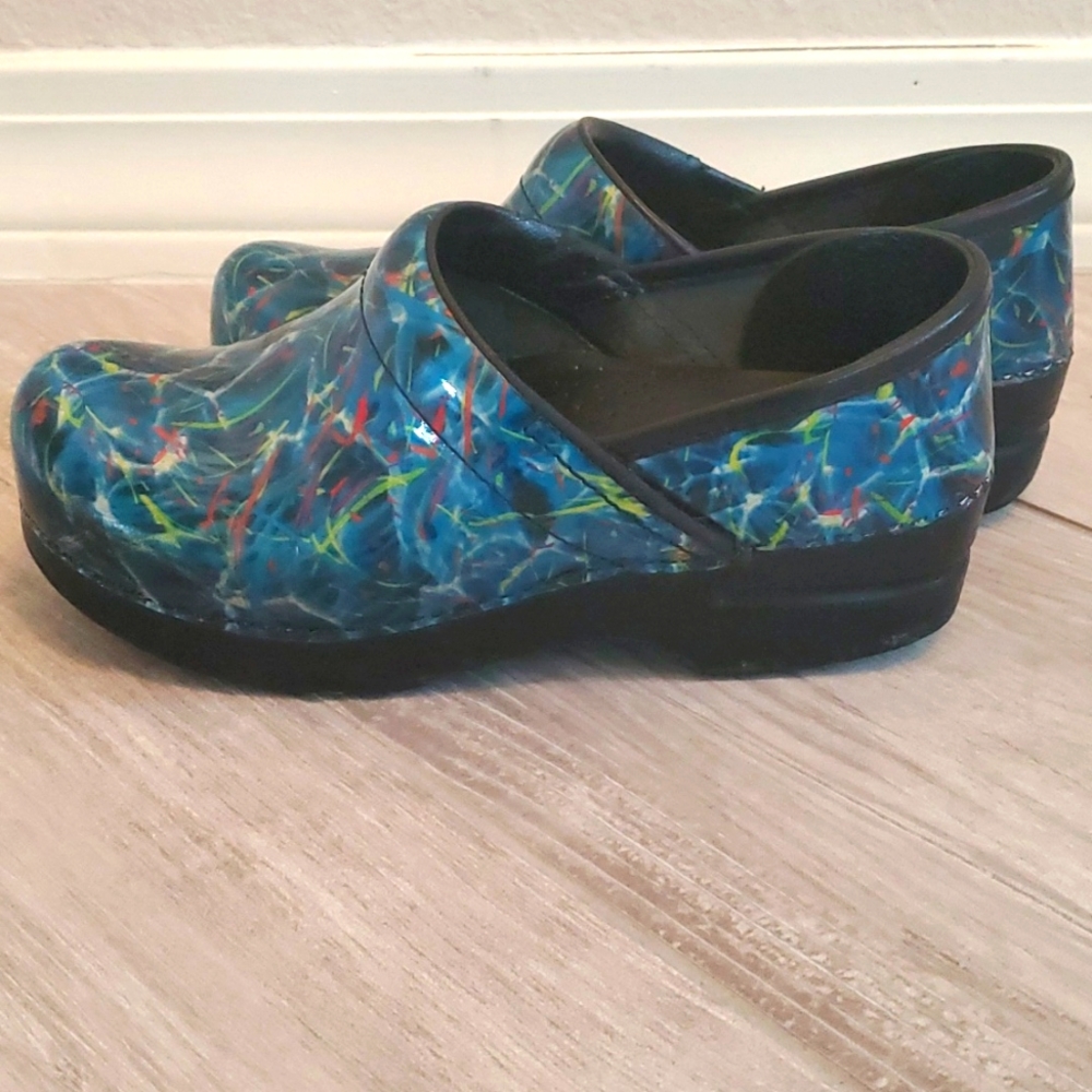 Women's Dansko Scribble Patent Leather Clogs